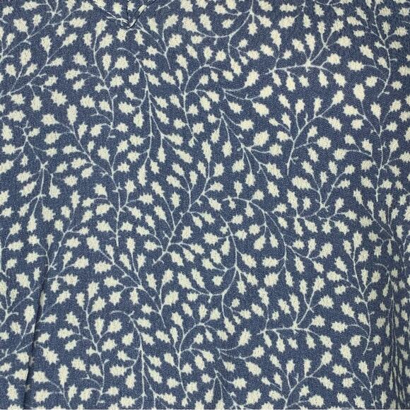 H&M NWT Floral Print Light Blue/White V-Neck Long Sleeve Pullover Size 12 - Picture 7 of 12